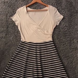 ModCloth casual trapeze dress (M)